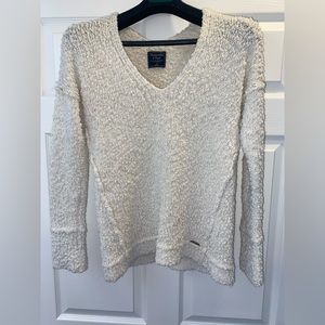 Abercrombie & Fitch sweater size Medium.